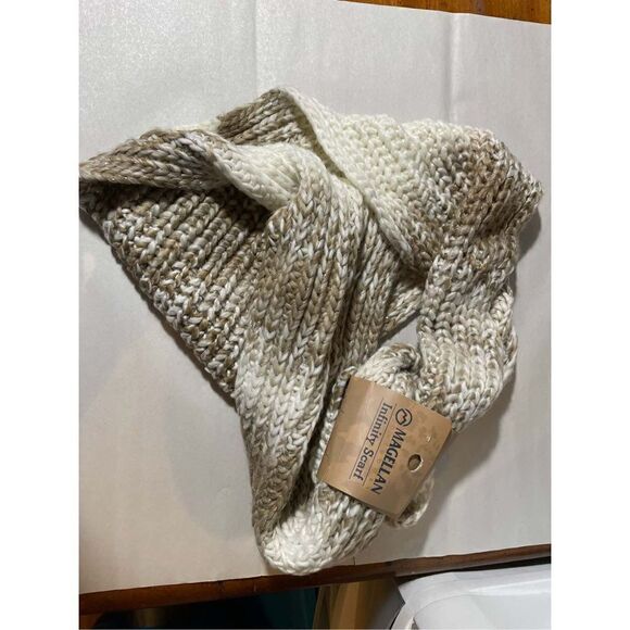 Magellan scarf (#444)  - Picture 1 of 6